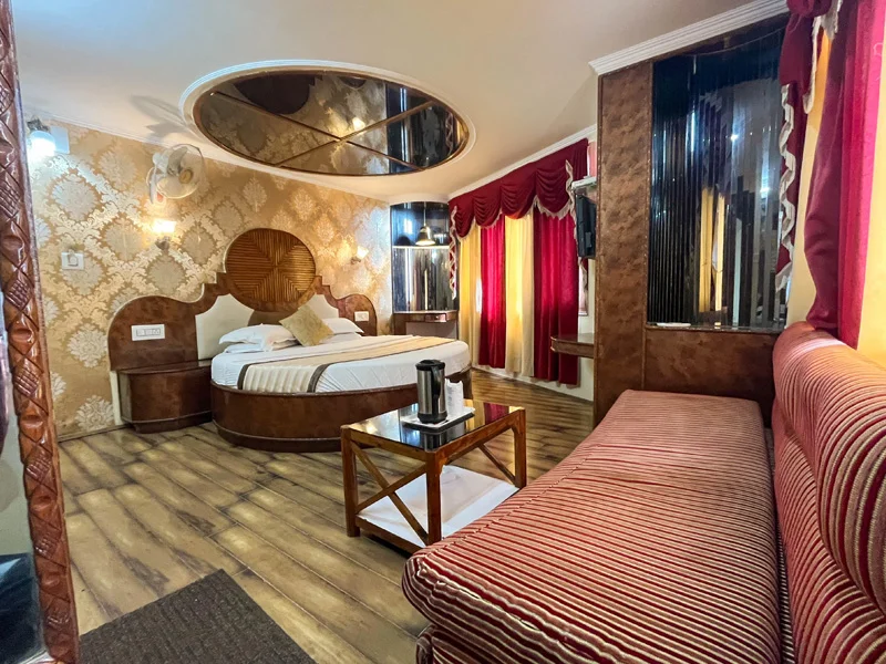 2 Star Hotel In shimla- Hotel Sukh Sagar-Honeymoon Suite 2